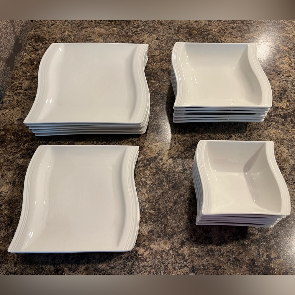 Ceramic dinnerware